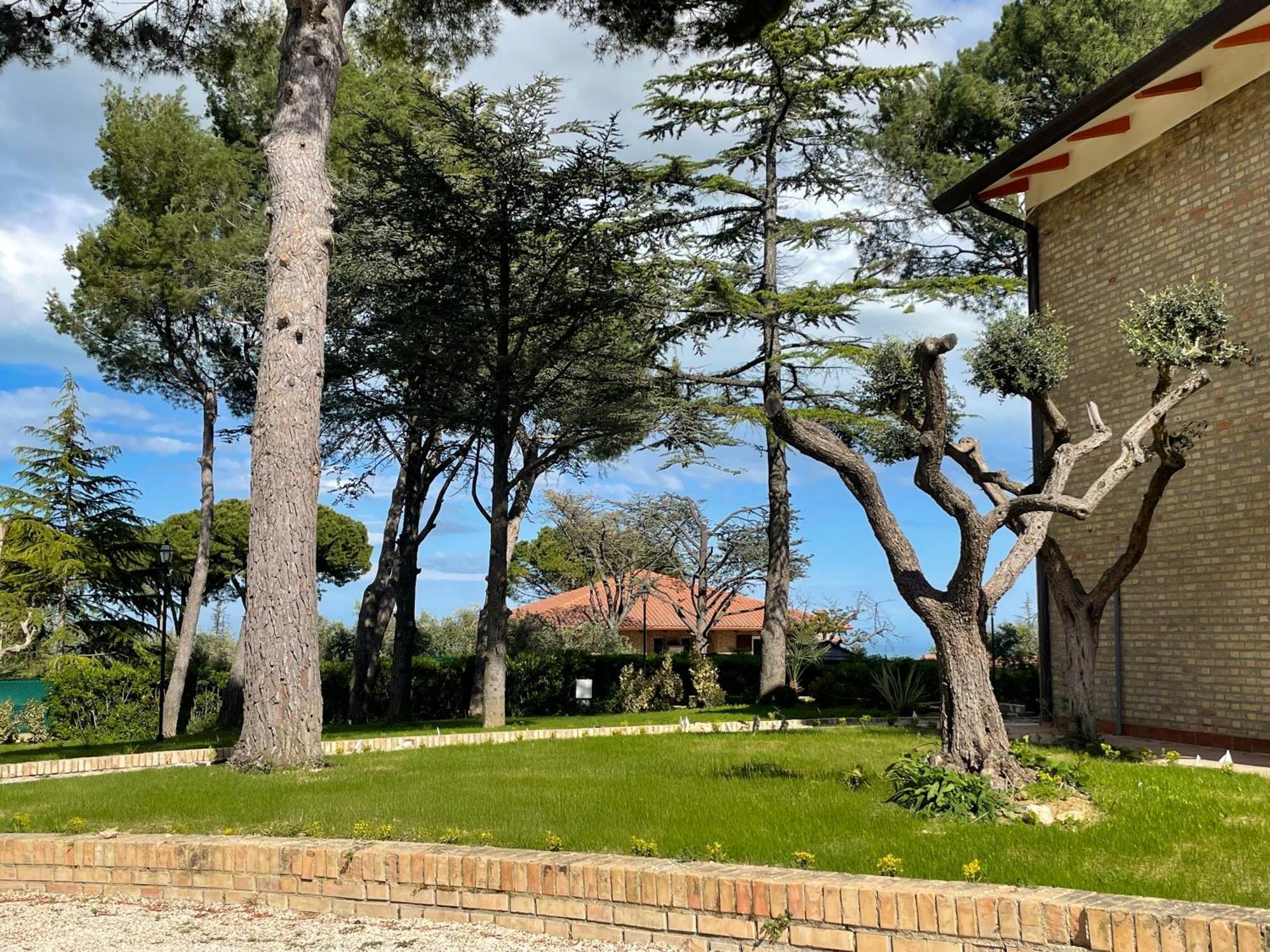 Villa Lucilla - B&B Rooms And Pool Потенца Пичена Екстериор снимка